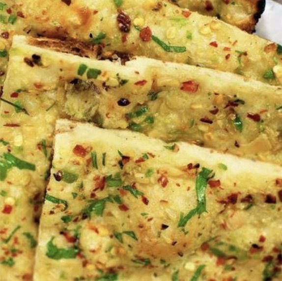 Chilli garlic naan