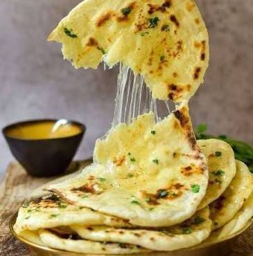Garlic cheese naan
